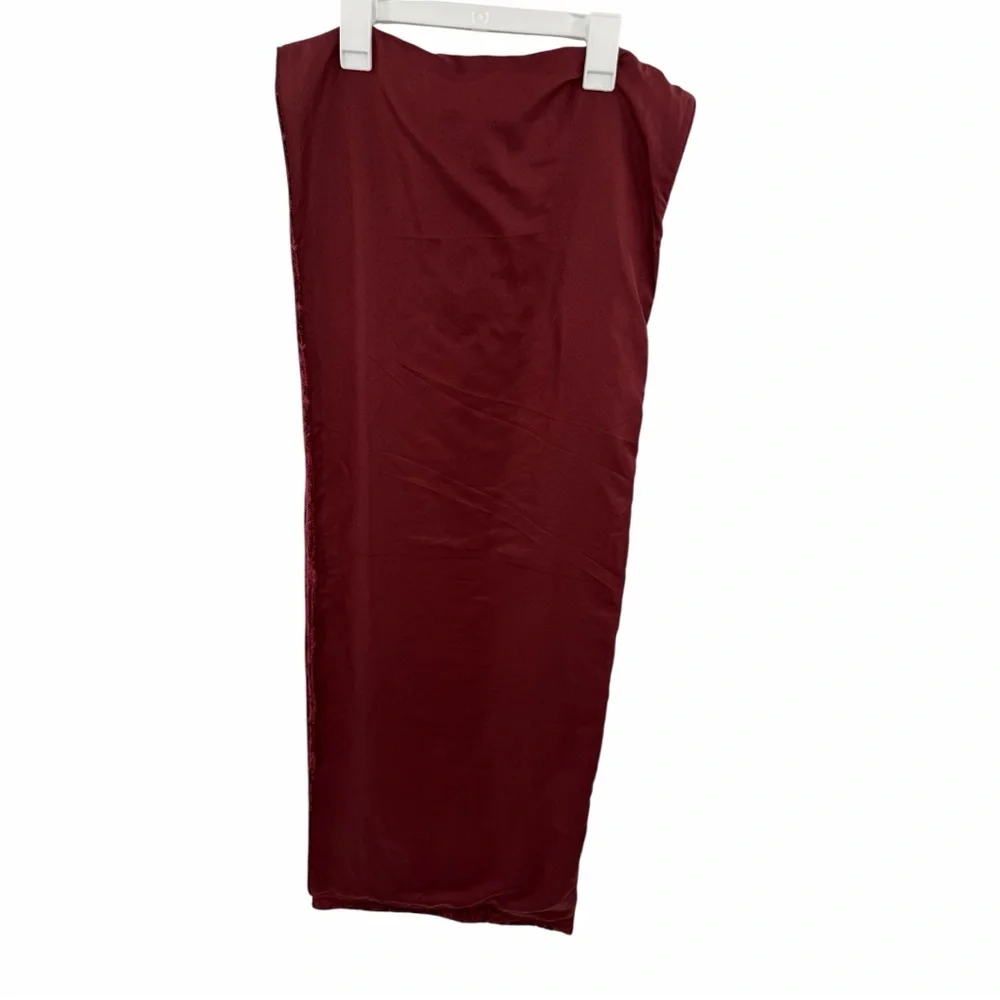 Magaschoni Home Maroon Burgundy Table Runner Textured  89x16